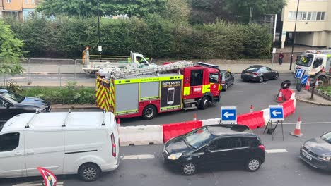 Die-Londoner-Feuerwehr-Steckt-Im-Stau