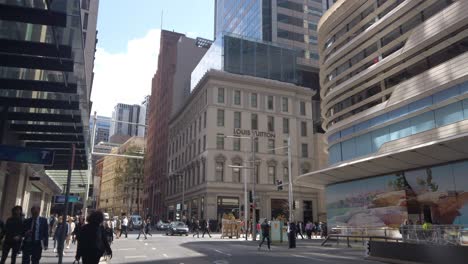 Tienda-Insignia-De-Louis-Vuitton-En-La-Esquina-De-King-Street-Y-George-Street-En-La-Ciudad-De-Sydney-En-Un-Día-Soleado