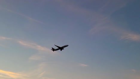 Ryanair,-An-Irish-Airlane-Taking-Off-At-Dublin-Airport-In-Ireland-On-Beautiful-Sunny-Day