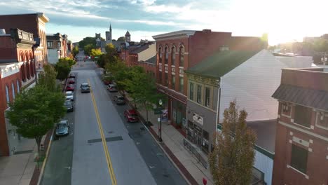 Malerische-Süße-Restaurierte-Historische-Gebäude-In-Einer-Kleinen-Stadt-Usa