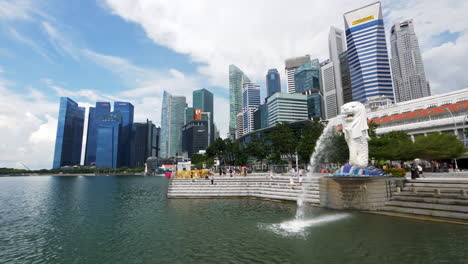 Magnificent-panoramic-image-of-the-Melion-park-icon-of-Singapore