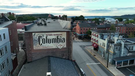 Melden-Sie-Sich-Für-Die-Historische-Innenstadt-Von-Columbia,-Pennsylvania