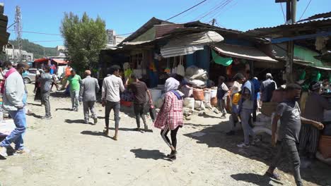 Varias-Tomas-De-Un-Mercado-Local-En-Las-Afueras-De-Addis-Abeba,-Etiopía