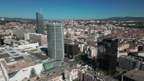 Centro-Comercial-Westfield-La-Part-dieu,-Distrito-De-Negocios-De-Lyon,-Francia