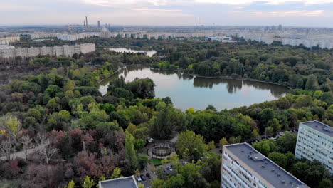 IOR-park-aerial-view-at-sunsest,-Bucharest,-Romania