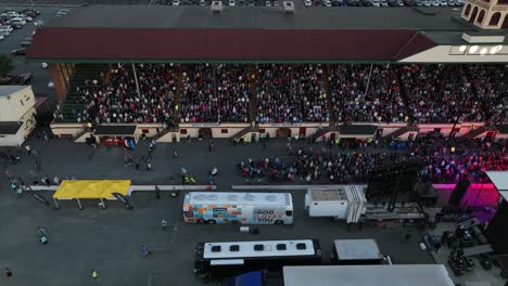 Sala-De-Conciertos-Al-Aire-Libre.-Antena-De-Dios-Te-Amo