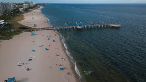 Estados-Unidos-Florida,-Condado-De-Broward,-Playa-De-Pompano,-Cosas-Que-Hacer-En-Pompano,-Playa,-Muelle-Municipal-De-Pompano,-Pesca,-Ola,-Océano