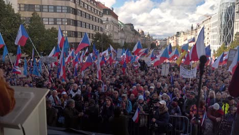 Speaking-to-demonstration-crowd-with-sign-language-translator,-Prague