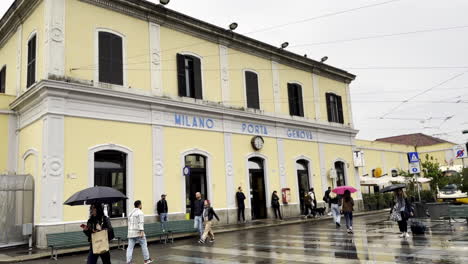 Exterior-Del-Edificio-De-La-Estación-De-Tren-Porta-Genova-De-Milán-En-El-Distrito-De-Navigli