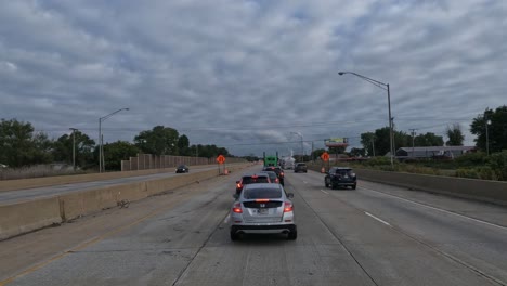 Truck-standing-still-in-traffic-on-the-american-highway