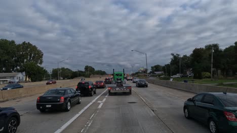 Truck-standing-still-in-a-traffic-jam-in-Gary,-Indiana,-USA