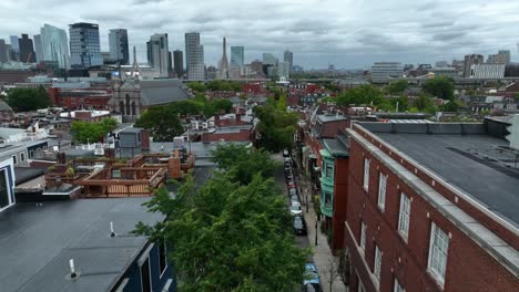 Barrio-De-Charlestown-Con-Horizonte-De-Boston-En-La-Distancia