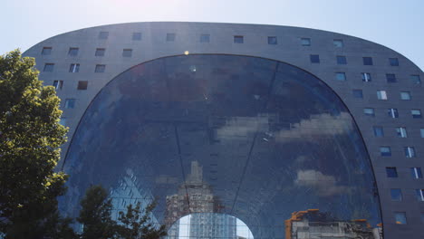 The-spectacular-Market-Hall-in-Rotterdam-with-people-and-sun-flare