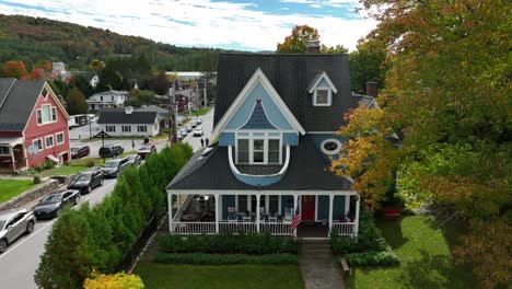 American-flag-on-Victorian-home-in-New-England