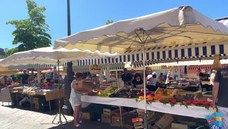 Tiendas-De-Frutas-En-El-Mercado-De-Flores-Cours-Saleya-En-Niza,-Francia