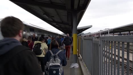 Passengers-Arrived-In-Heuston-Station-To-Work-In-Capital-City-Of-Dublin-In-Ireland