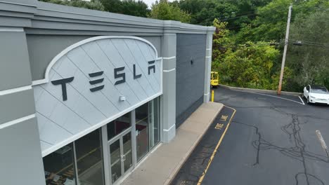 Tesla-Händler-In-Den-USA