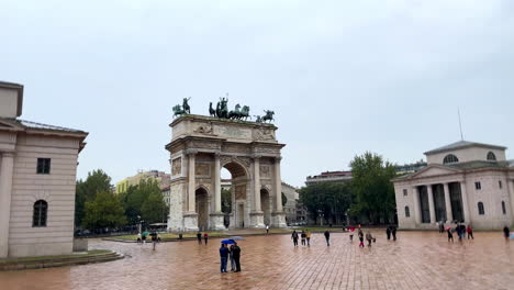 Berühmtes-Triumphbogen-Wahrzeichen-Arco-Della-Tempo-Touristenziel