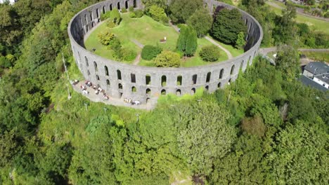 Torre-De-Mccaig,-Batteryhill-Oban-Desde-Arriba,-Capturada-Por-Un-Dron