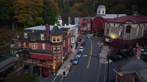 Jim-Thorpe-Mauch-Chunk-Opera-House-En-Un-Pequeño-Pueblo-En-Lehigh-Gorge,-Condado-De-Carbon