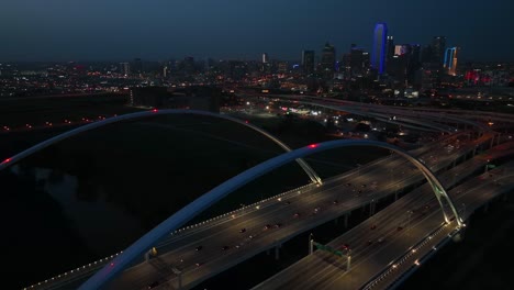 Metraje-Nocturno-De-Dallas-Texas