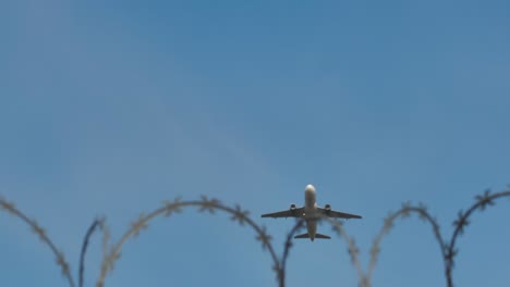 Los-Aviones-Despegan-Del-Aeropuerto