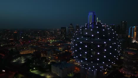 Antena-Nocturna-Del-Horizonte-De-Dallas-Texas-Y-La-Torre-De-Reunión