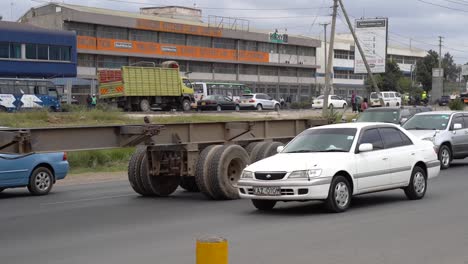 Tráfico-Pesado-En-Nairobi,-Kenia