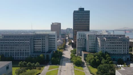 Downtown-Baton-Rouge,-Louisiana-Antenne-Aufsteigend