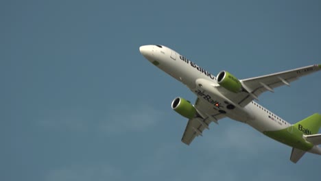 Airplanes-take-off-from-the-airport