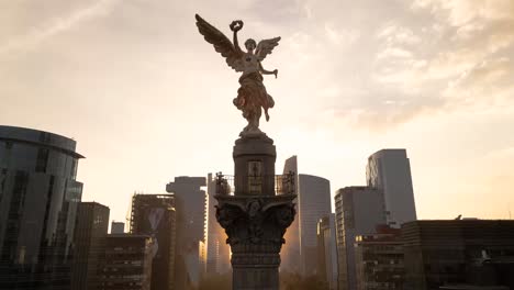 ángel-Vigilante-De-La-Independencia-Custodiando-La-Ciudad-De-México