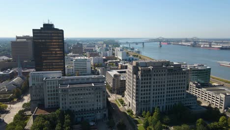 Downtown-Baton-Rouge,-Louisiana,-Horace-Wilkinson-Bridge-Aerial-Ascending