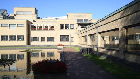 Reflection-on-the-pond-of-Museon,-The-Hague-municipality-museum