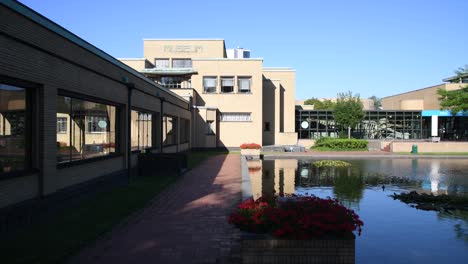 Reflection-on-the-pond-of-Museon,-The-Hague-municipality-museum