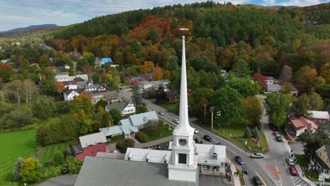 Stowe-Vermont-Berühmter-Skiort-In-Neuengland