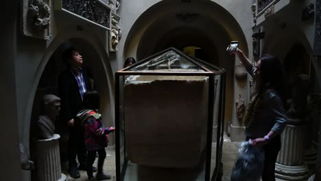 Get-some-pictures-of-the-ceiling-when-in-Sir-John-Soane's-Museum,-London,-United-Kingdom