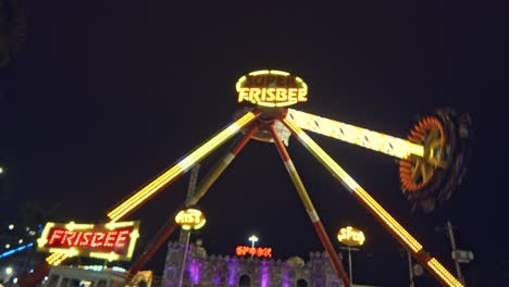 Sarah-Kubitschek-Park,-Super-Frisbee,-the-first-toy-model-in-Brazil,-a-huge-swinging-pendulum