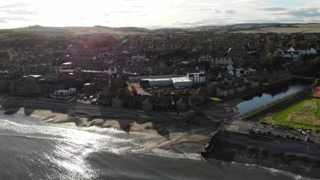 The-picturesque-town-of-Stonehaven-in-Scotland,-UK