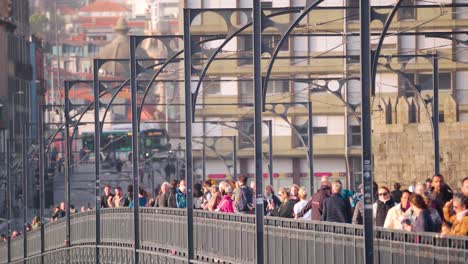 Brücke-Ponte-Luis-I-In-Porto-Portugal-Beliebte-Berühmte-Brücke-Mit-Atemberaubender-Aussicht