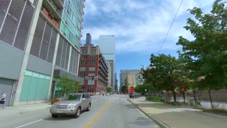 Entering-downtown-Chicago-on-a-summer-midday