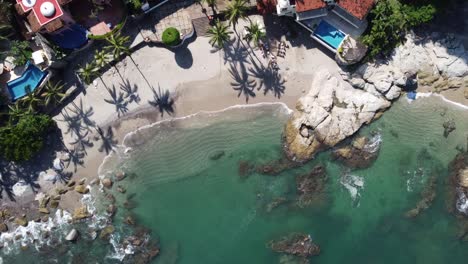 Una-Hermosa-Y-Soleada-Playa-En-Puerto-Vallarta-Jalisco-Mexico