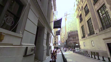 Wall-Street-In-New-York---Canyon-Der-Helden,-Kreuzung-Von-Wall-Street-Und-Broad-Street