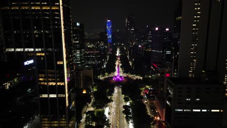 Vista-Aérea-Panorámica-De-La-Rotonda-Del-ángel-De-La-Independencia-En-La-Avenida-Reforma-Por-La-Noche,-Ciudad-De-México,-23-De-Octubre-De-2022