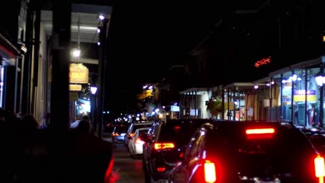 Tráfico-Pesado-Barrio-Francés-Noche-Nueva-Orleans