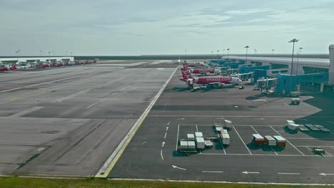 Lapso-De-Tiempo-De-Aviones-En-El-Aeropuerto-O&#39;hare-Cerca-De-Kuala-Lumpur