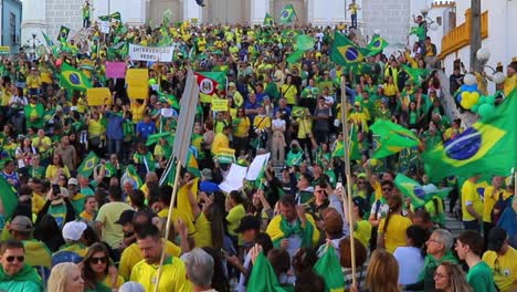 Los-Partidarios-Enojados-De-Jair-Bolsonaro-Protestan-Por-Los-Resultados-De-Las-Elecciones-De-Octubre-De-2022-En-Las-Calles-De-Porto-Alegre,-Brasil