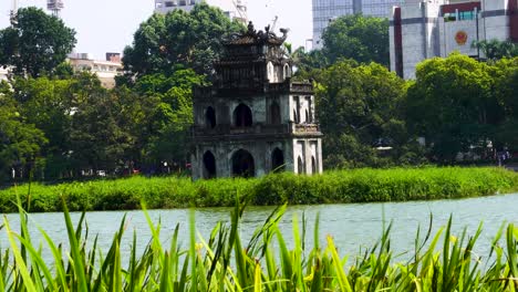 Schildkrötenturmpagode-Im-Schwertsee-In-Hanoi-Vietnam