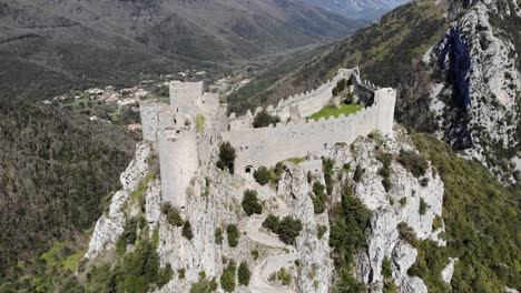 Antena:-Castillo-Cátaro-En-El-Sur-De-Francia.-Tiro-Circular