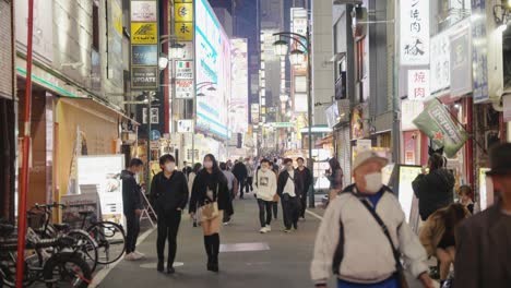 Bright-lights-of-Japans-Kabukicho-Town-at-Night