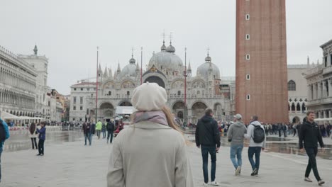 Female-Tourist-At-The-Famous-St